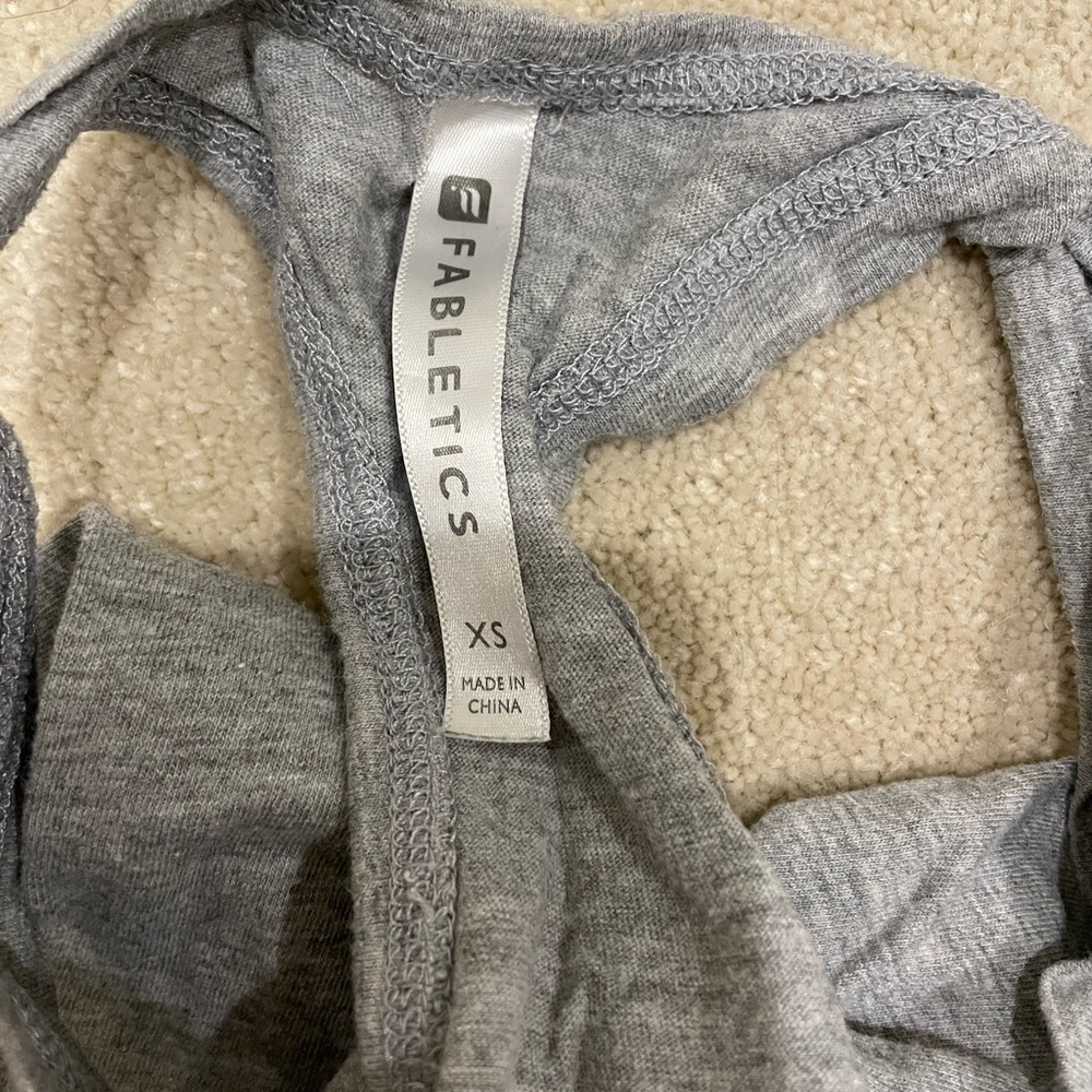 Fabletics work out tank - Picture 2 of 2